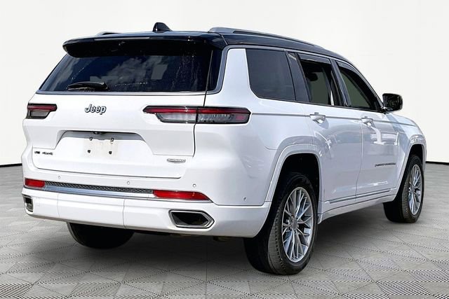 Used 2023 Jeep Grand Cherokee L Summit w/ Advanced Protech Group IV AWD/4WD image 5