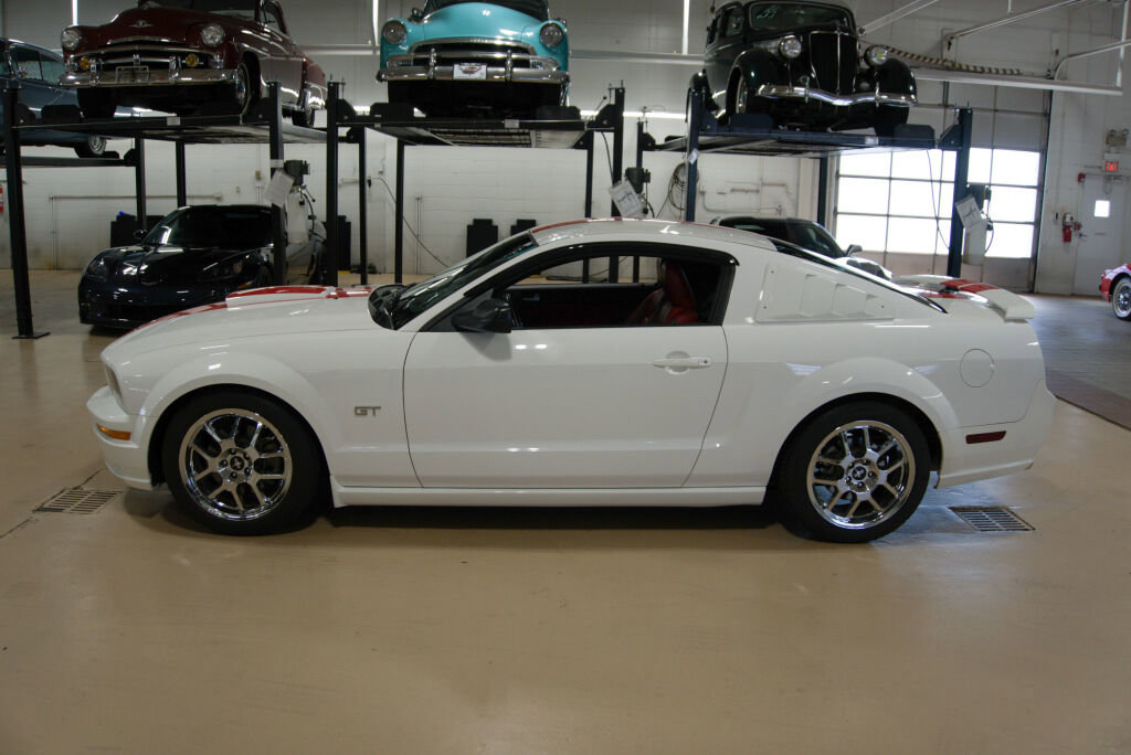 Used 2008 Ford Mustang GT Premium image 2