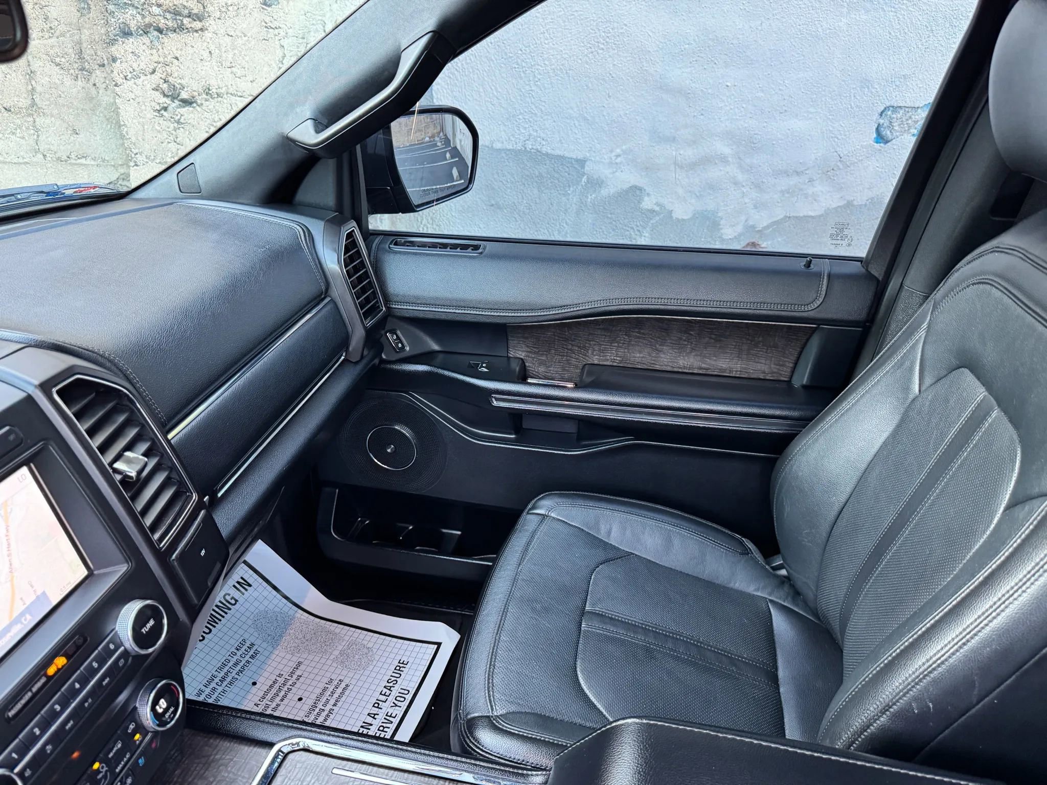 Used 2020 Ford Expedition Max Limited image 22