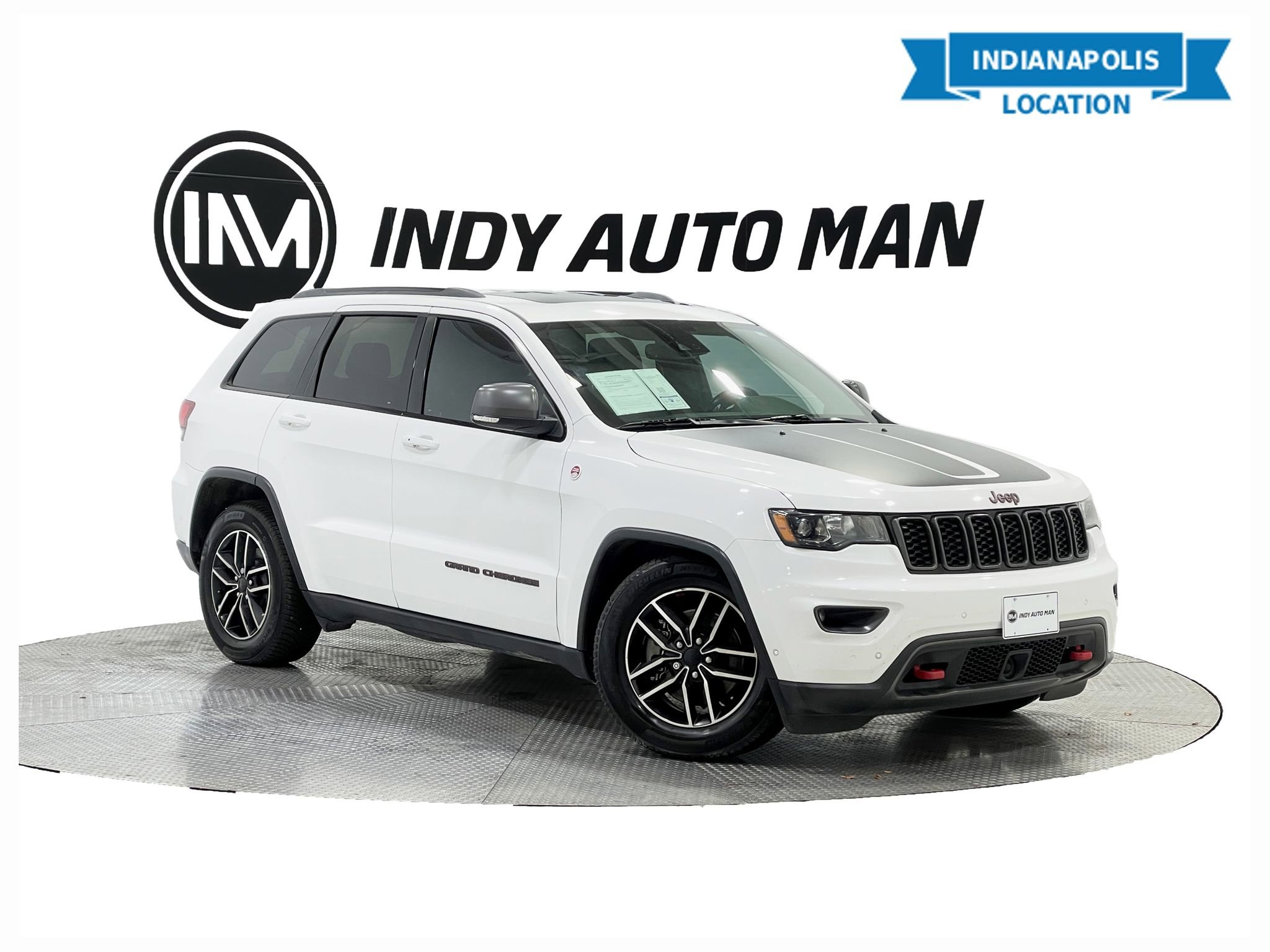 Used 2019 Jeep Grand Cherokee Trailhawk image 1