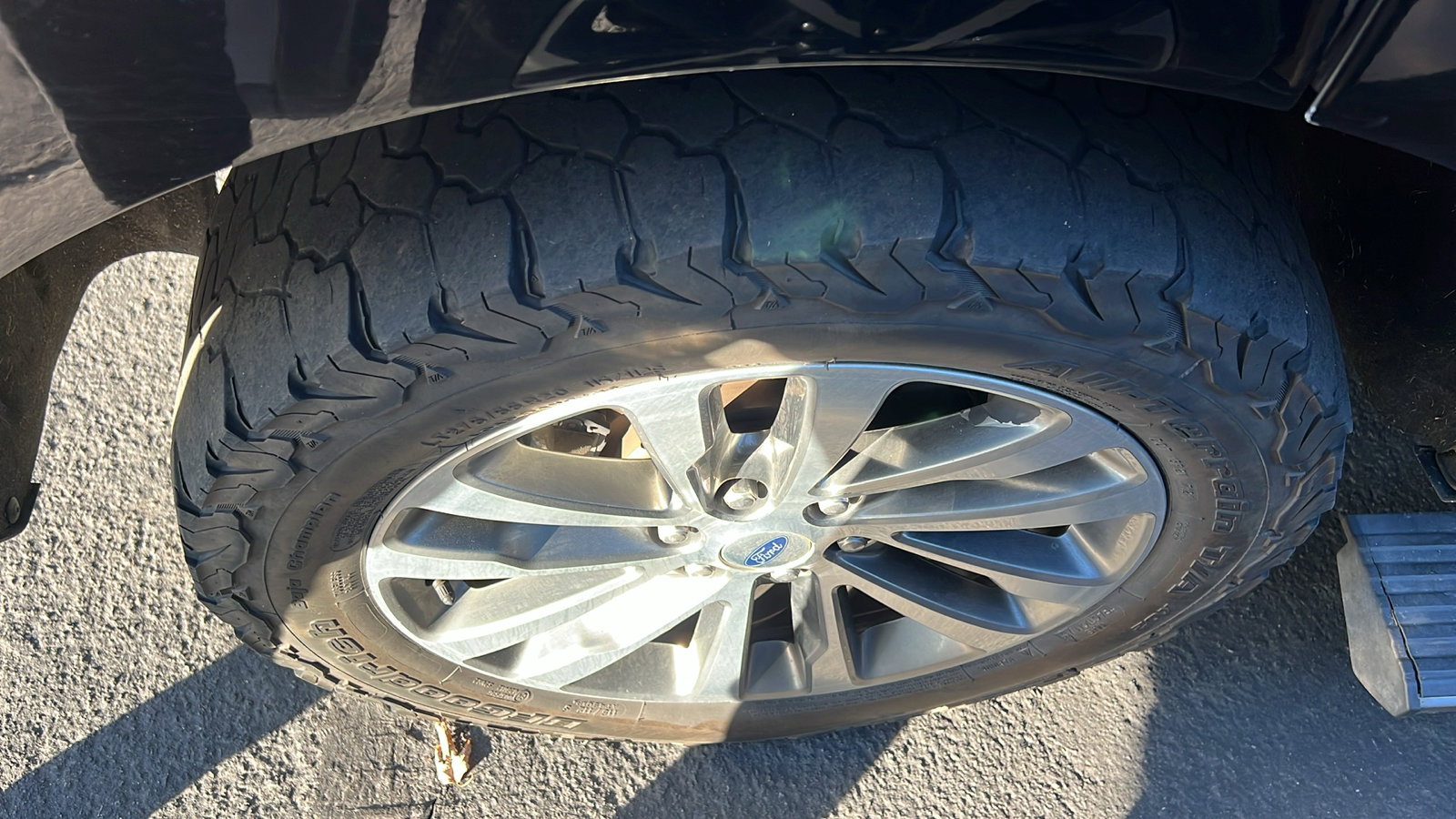 Used 2018 Ford Expedition Limited w/ Equipment Group 301A image 3