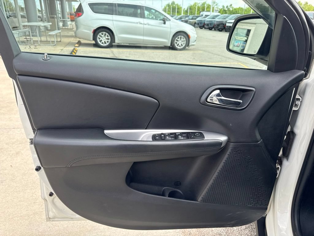 Used 2017 Dodge Journey SXT w/ Premium Group FWD image 18
