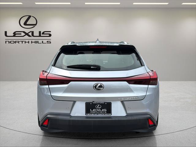 Certified 2025 Lexus UX 300h AWD w/ Accessory Package (Z2) image 7