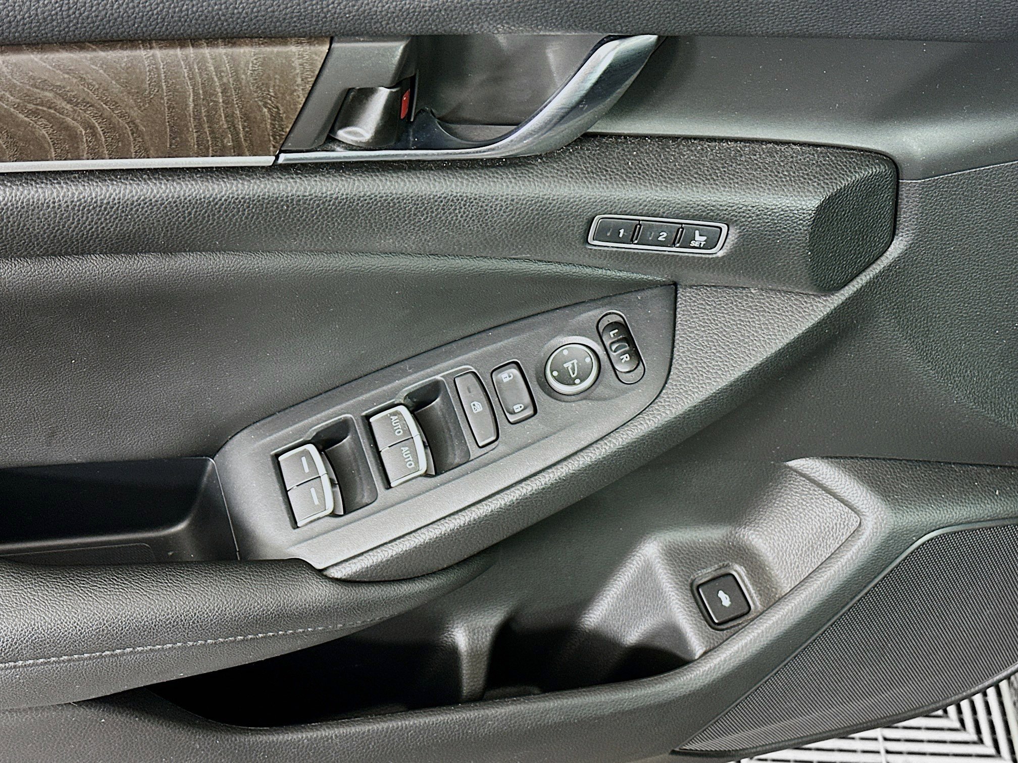 Used 2019 Honda Accord EX-L image 15