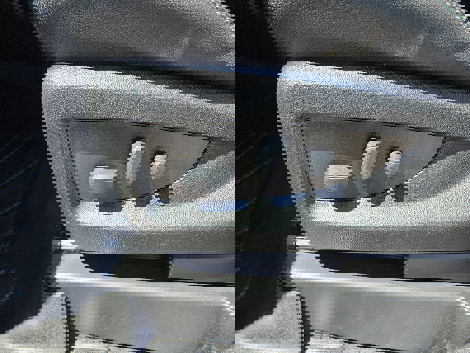 Used 2019 GMC Yukon XL SLT w/ Open Road Package image 23