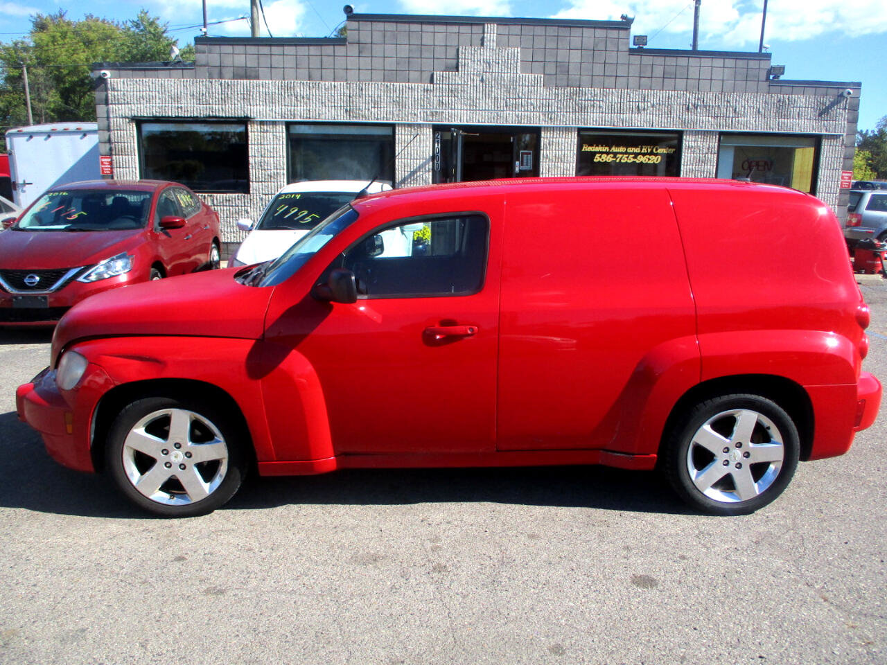 Used 2011 Chevrolet HHR LS image 4