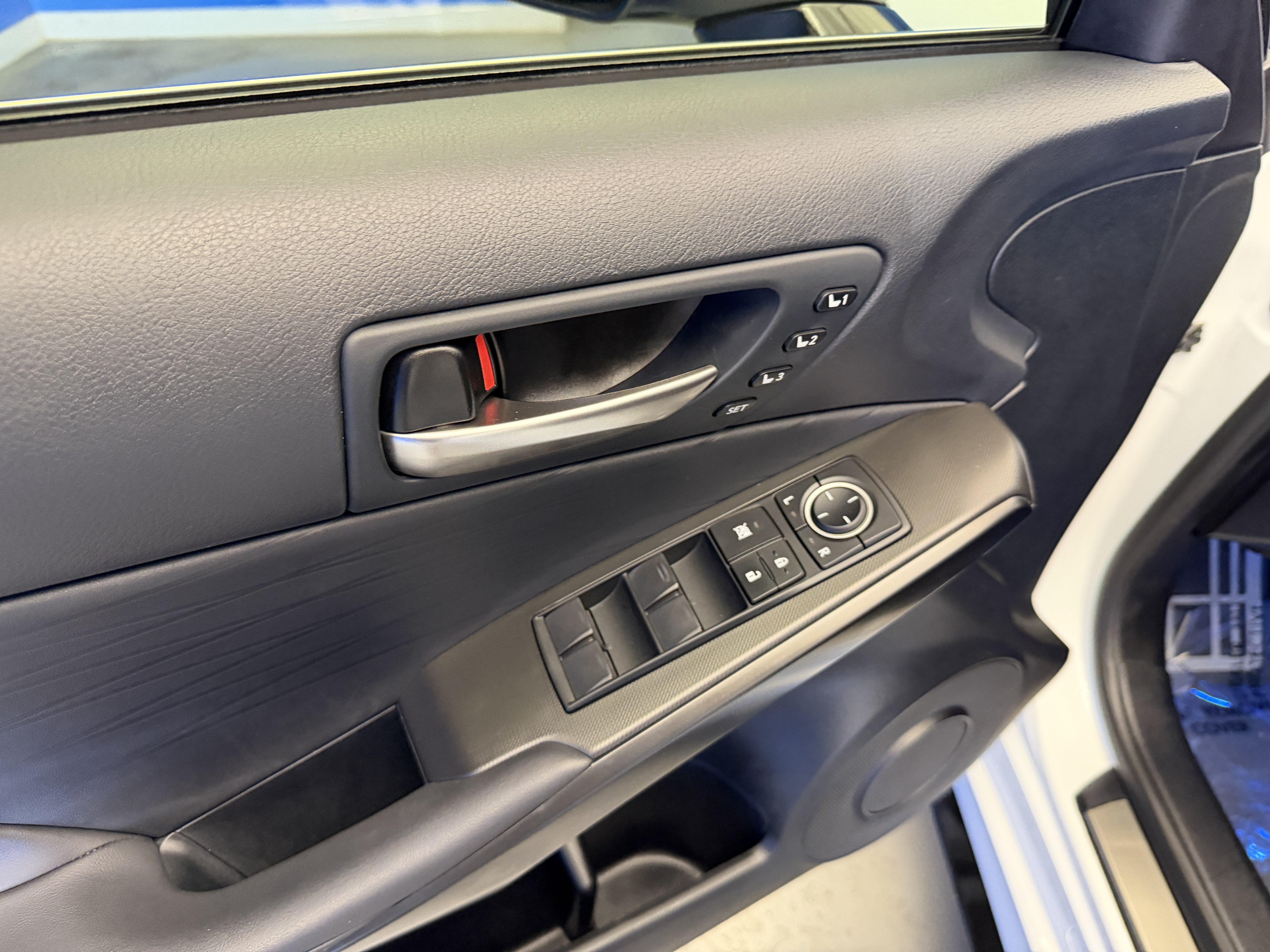 Used 2024 Lexus IS 350 F Sport w/ Memory Package RWD image 10