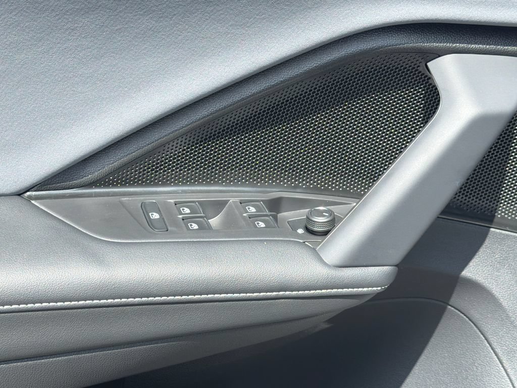 New 2026 Volkswagen Tiguan SE AWD/4WD image 16