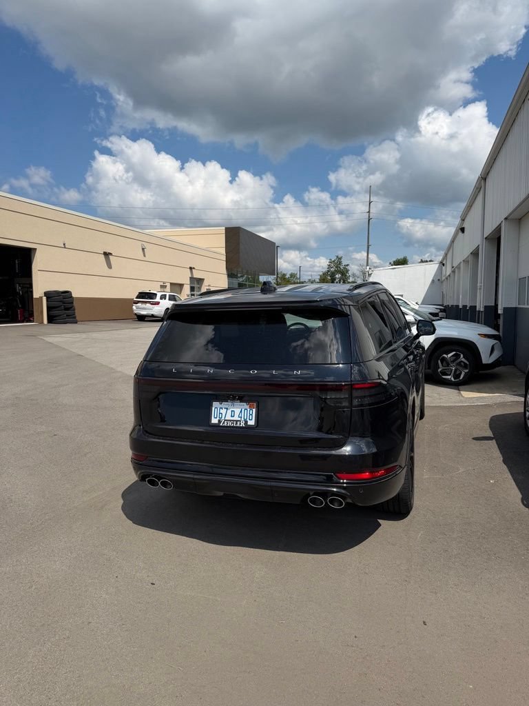 Used 2025 Lincoln Aviator Reserve w/ Equipment Group 201A AWD/4WD image 4