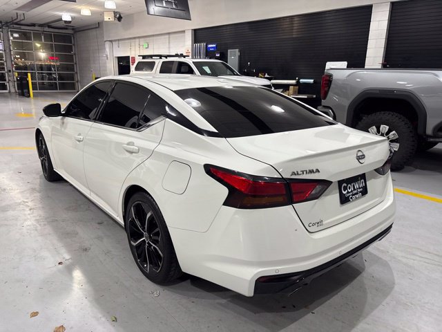 Used 2023 Nissan Altima 2.5 SR FWD image 6