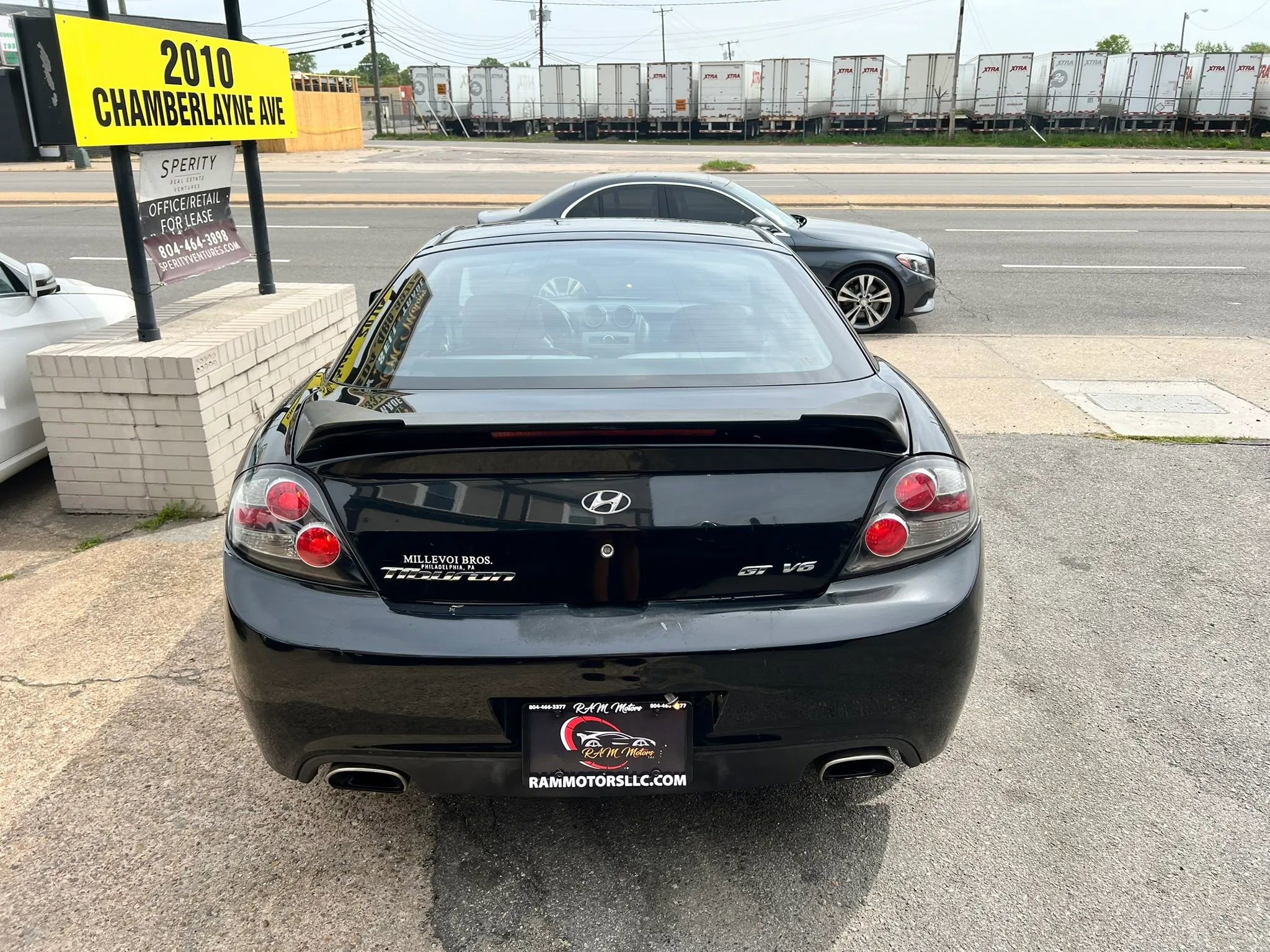 Used 2008 Hyundai Tiburon GT image 16