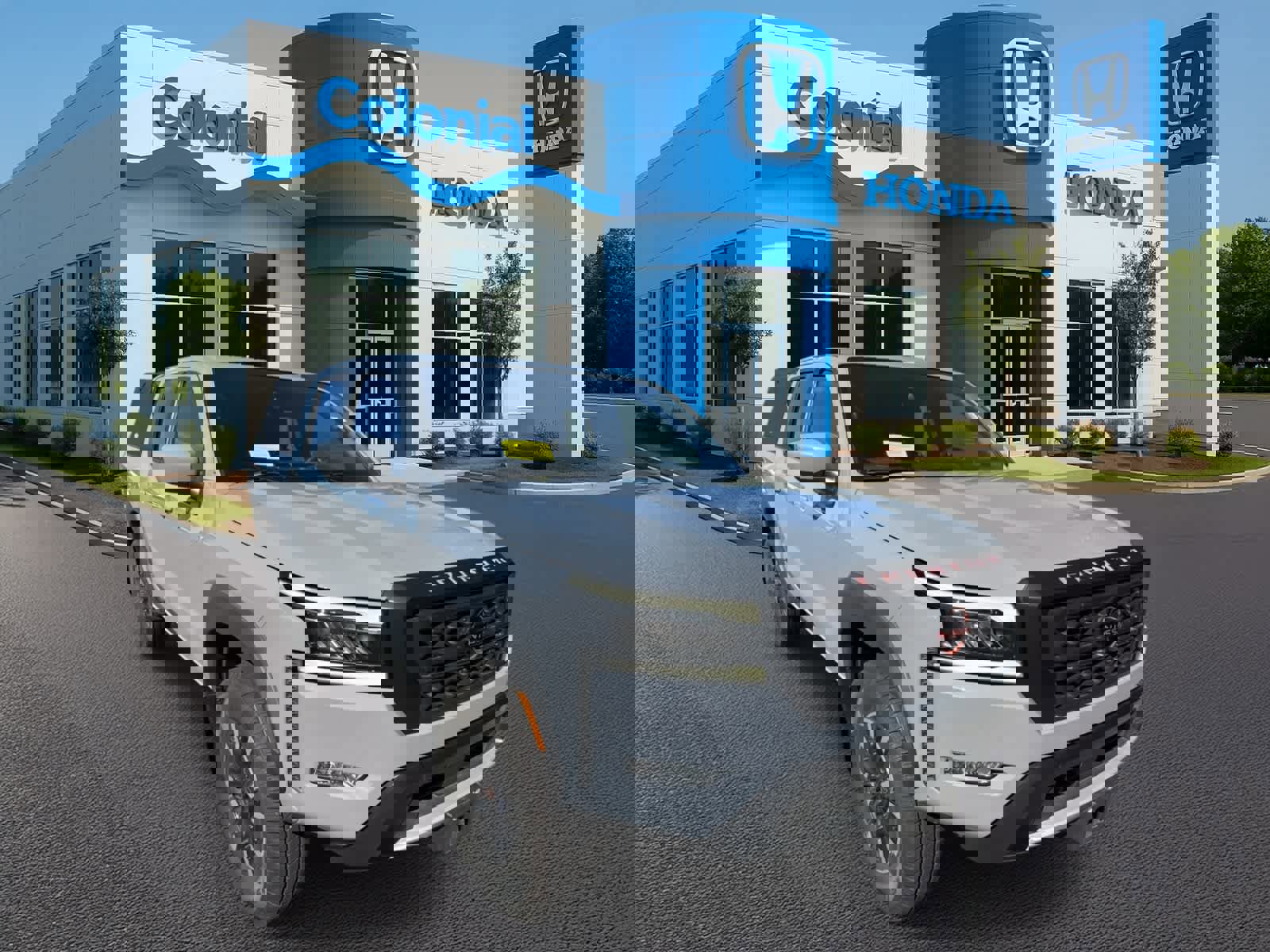 Used 2022 Nissan Frontier PRO-4X w/ Technology Package image 9