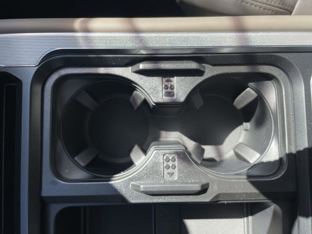 New 2026 Ford F450 Platinum w/ Platinum Plus Package image 18