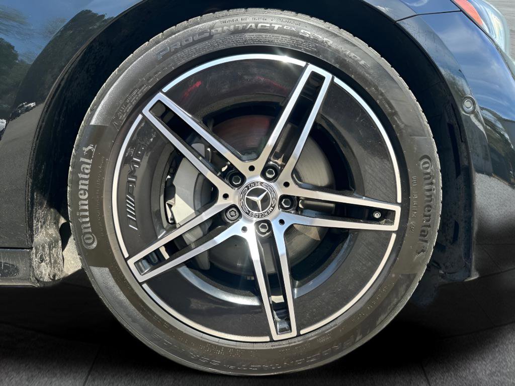 Used 2025 Mercedes-Benz E 350 4MATIC Sedan image 9