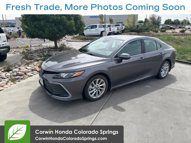 Used 2021 Toyota Camry LE FWD image 3