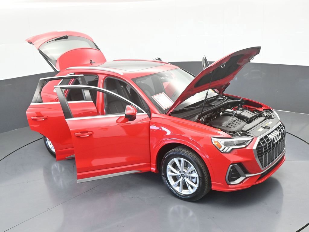 Used 2025 Audi Q3 2.0T Premium image 65