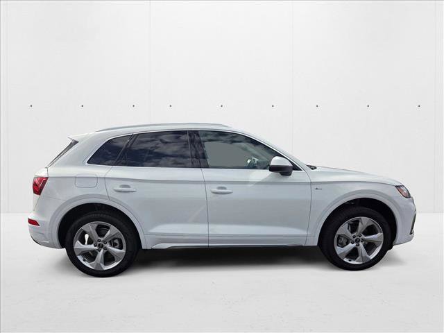 Certified 2025 Audi Q5 2.0T Premium Plus image 4
