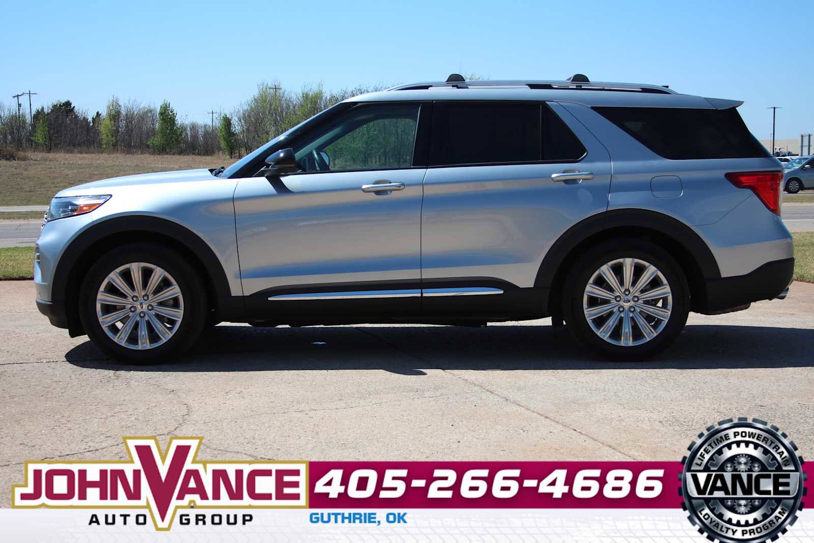 Used 2023 Ford Explorer Limited w/ Limited Technology Package image 5