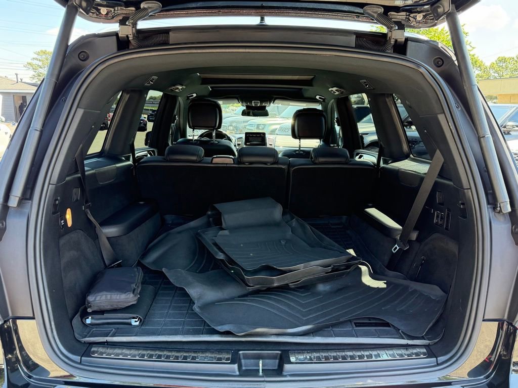 Used 2017 Mercedes-Benz GLS 550 4MATIC image 7