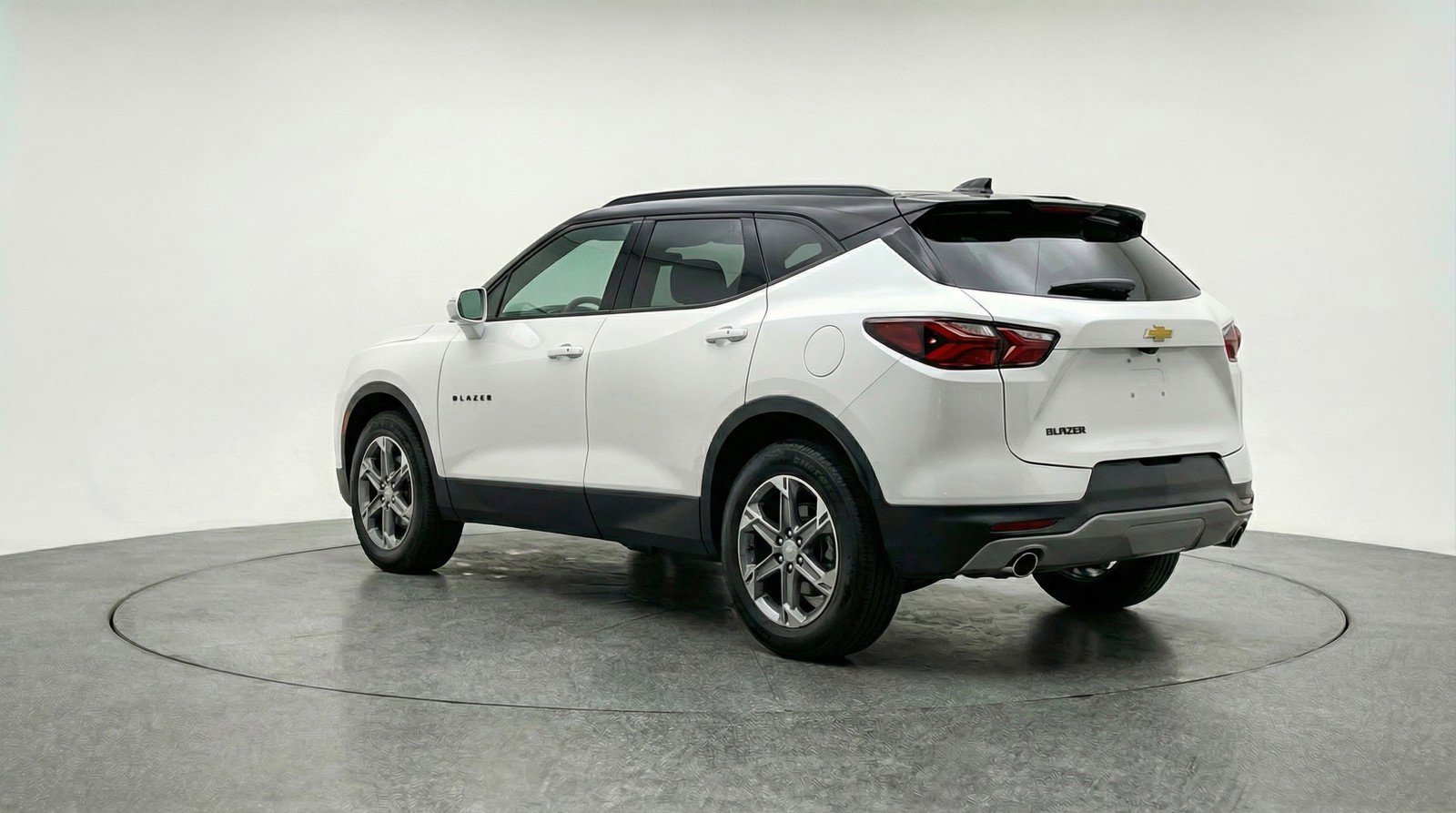 Used 2025 Chevrolet Blazer LT image 6