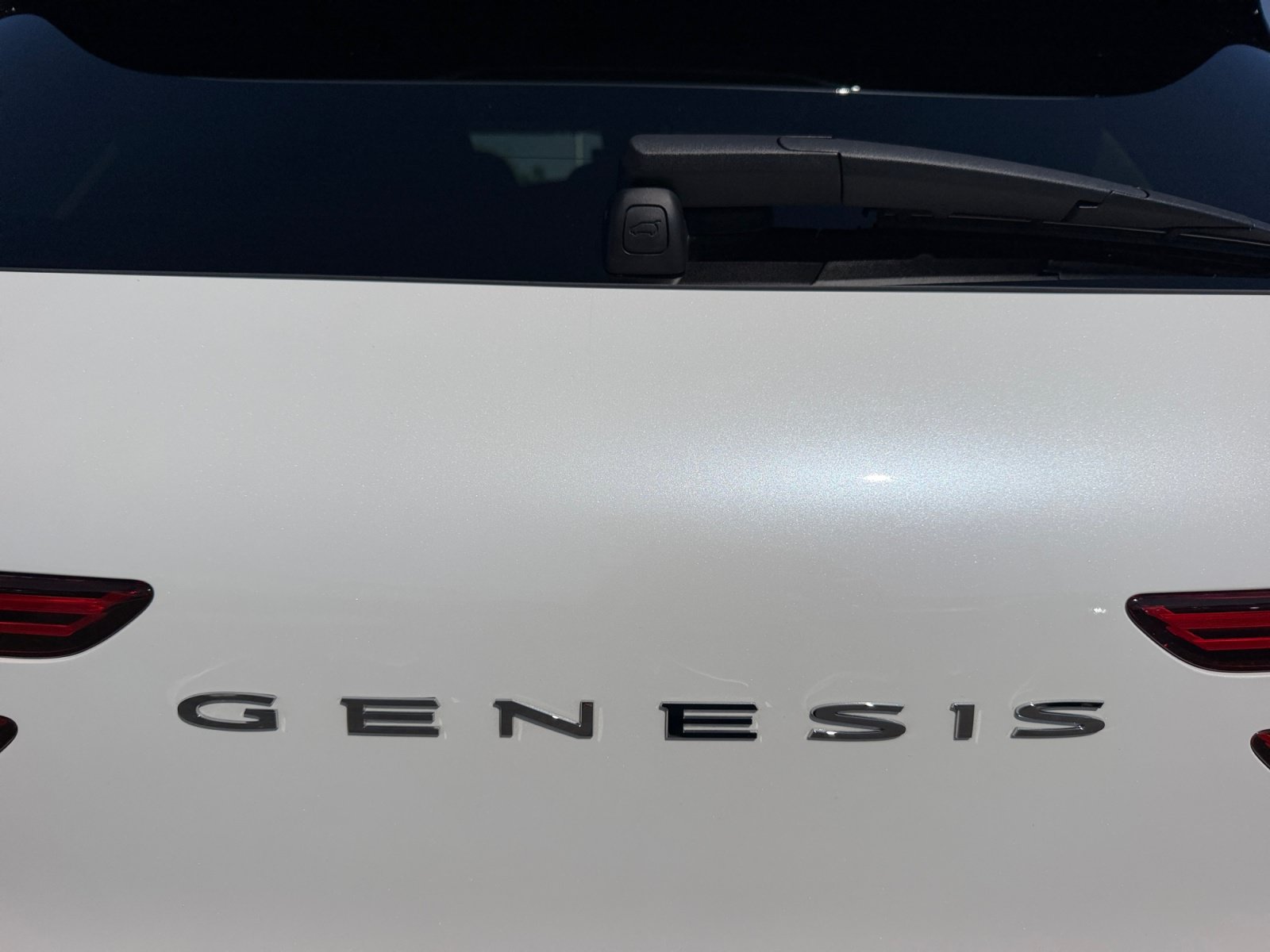 Used 2025 Genesis GV70 3.5T Sport w/ Sport Prestige Package AWD/4WD image 24