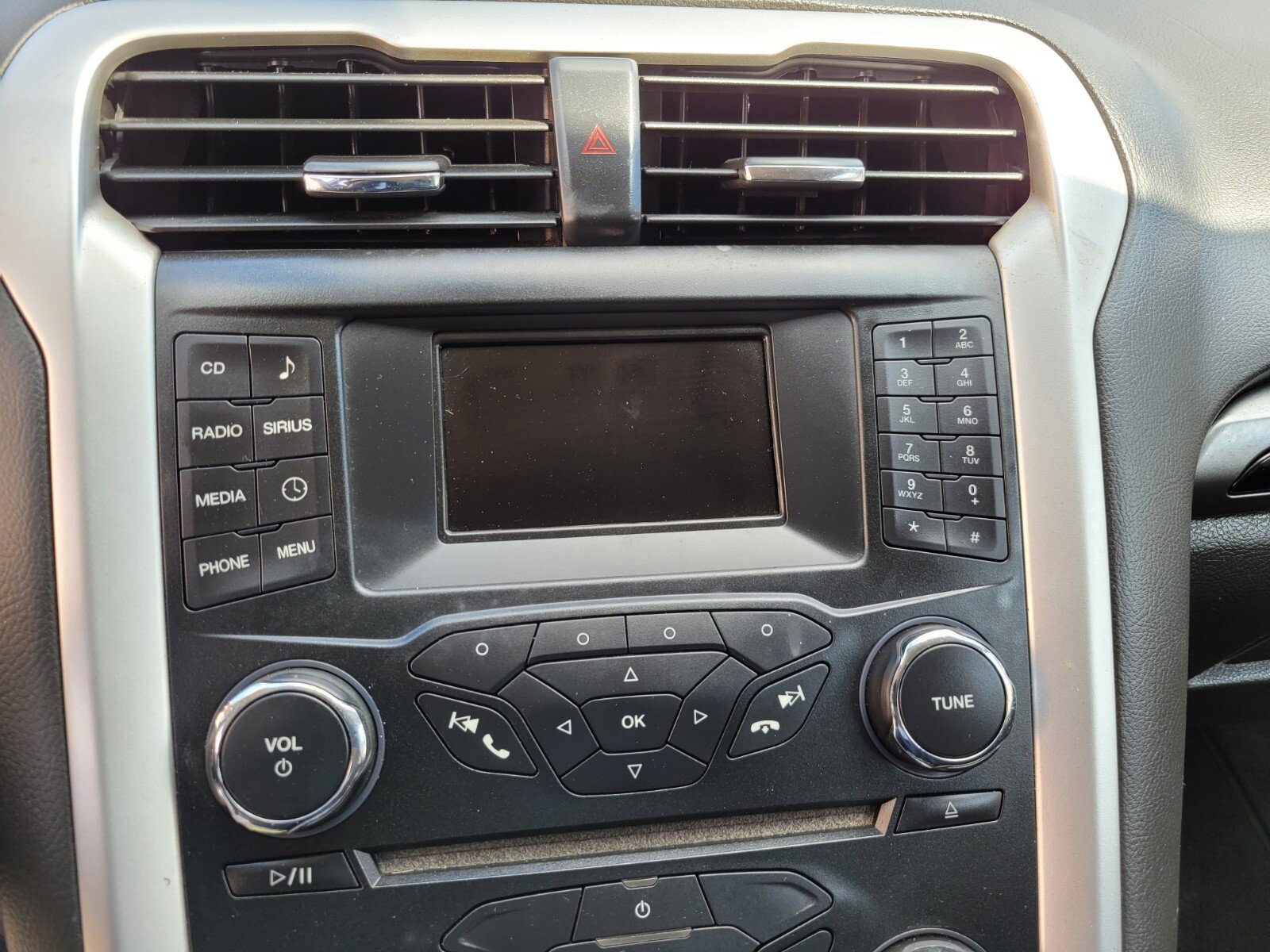 Used 2013 Ford Fusion SE image 24