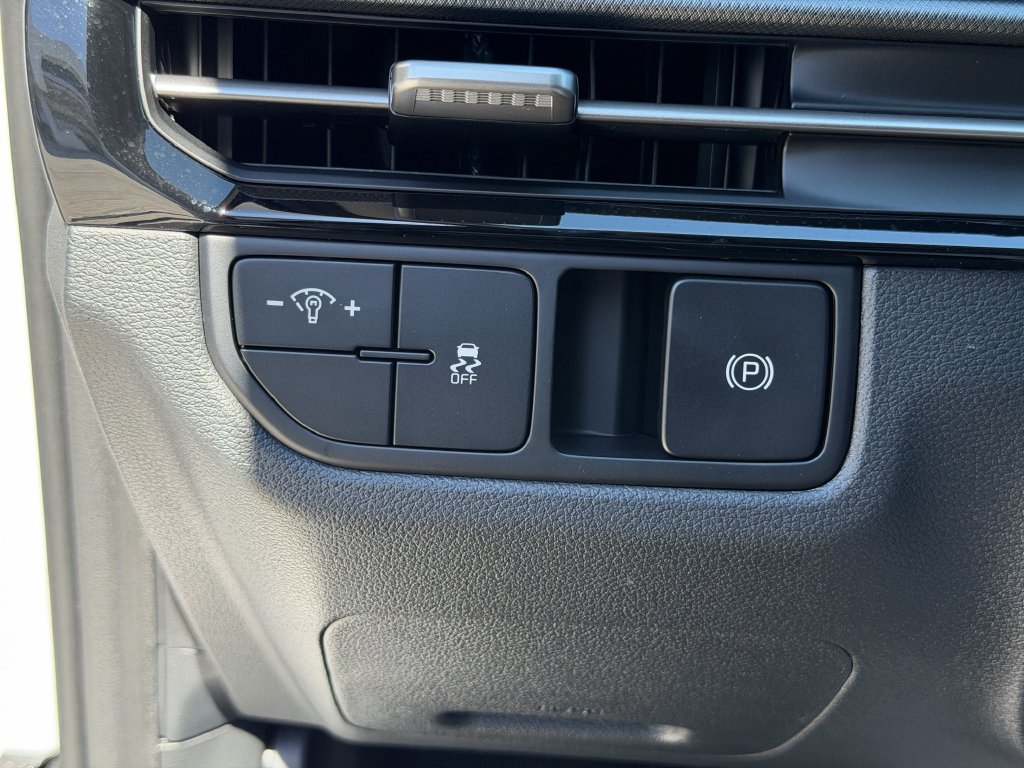 New 2027 Kia Sportage LX FWD image 21