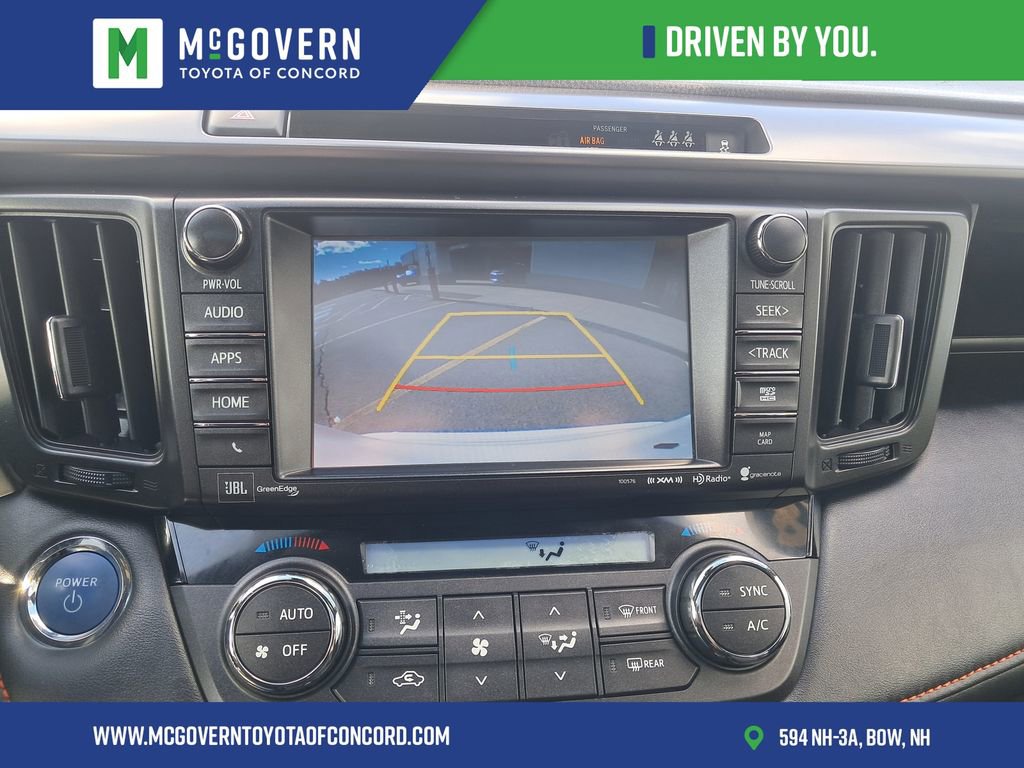 Used 2018 Toyota RAV4 SE AWD/4WD image 32