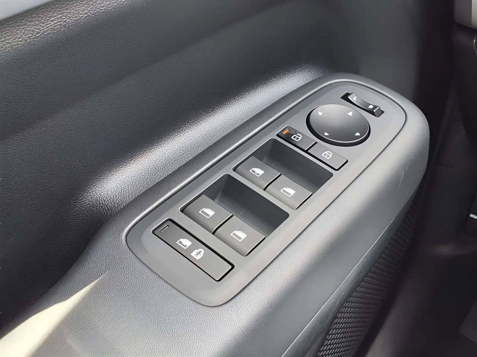 Certified 2026 Hyundai Santa Fe SE FWD image 18