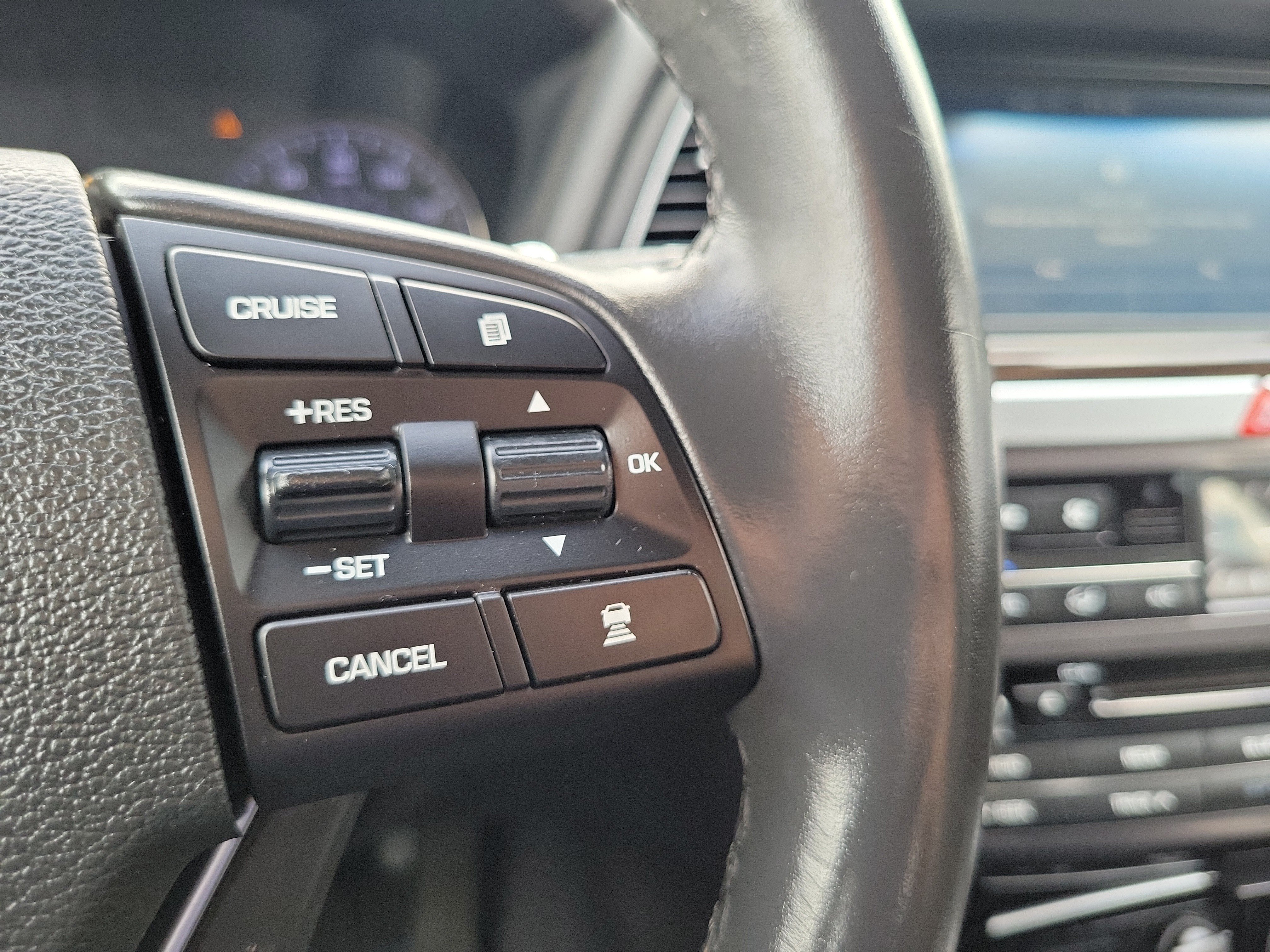 Used 2017 Genesis G80 3.8 RWD image 20