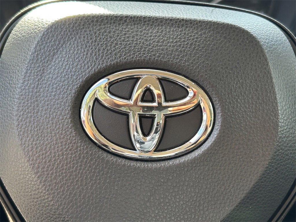 Certified 2025 Toyota Corolla LE image 27