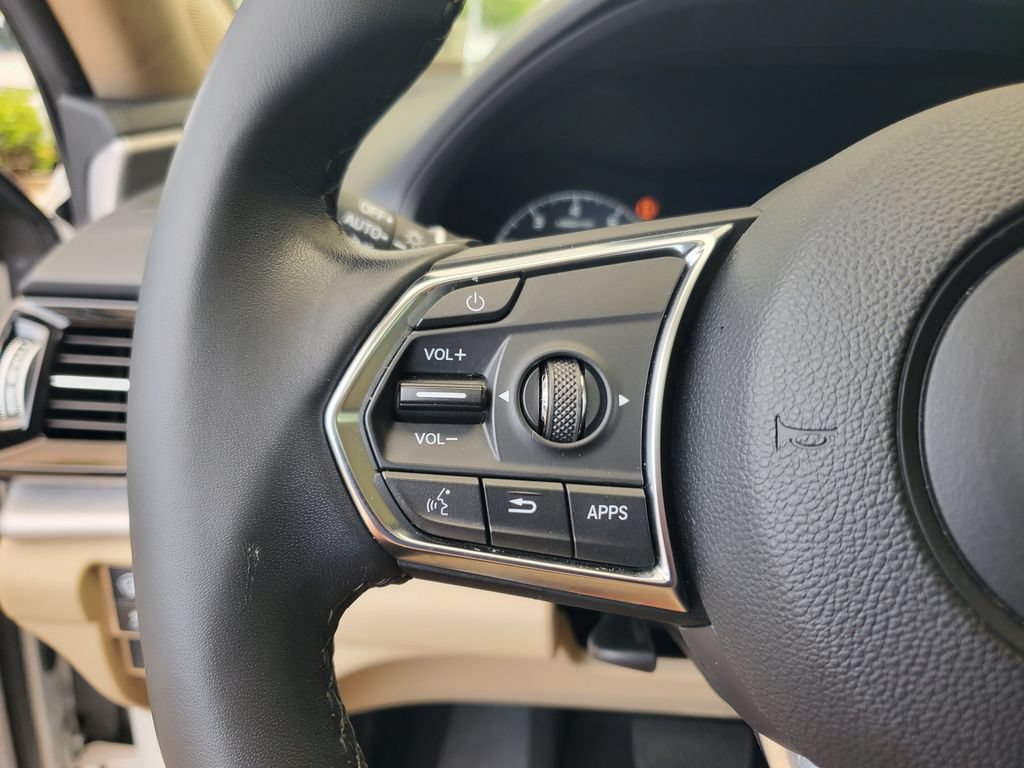 Used 2024 Acura RDX SH-AWD image 25