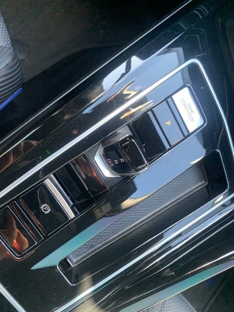 Used 2023 Volkswagen Golf R image 13