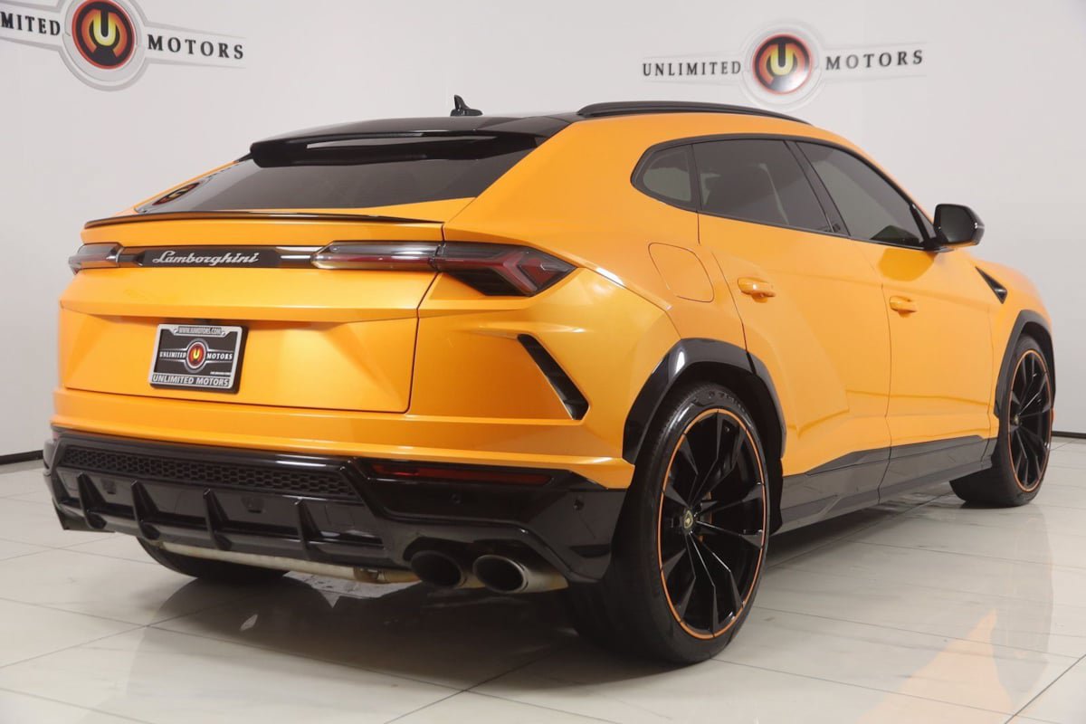 Used 2021 Lamborghini Urus AWD/4WD image 3