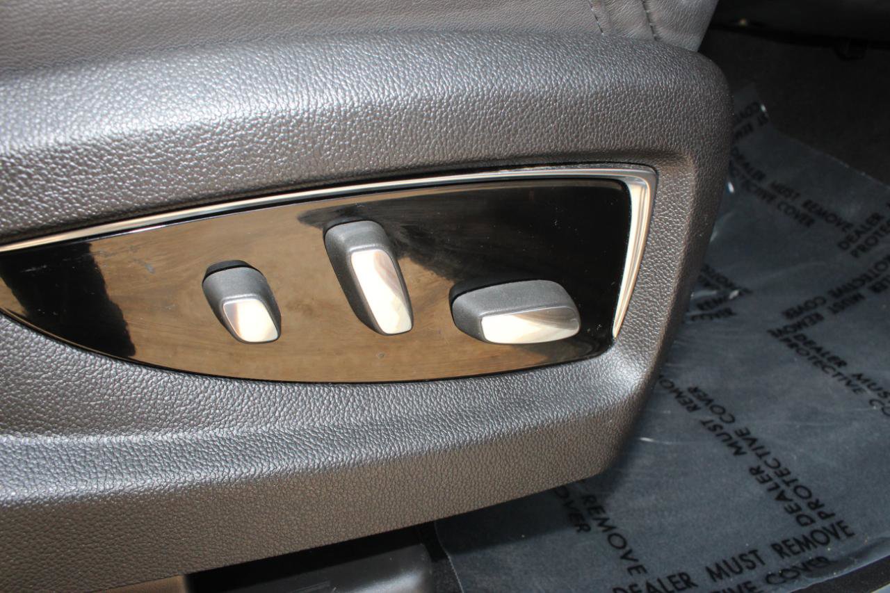 Used 2016 Cadillac Escalade ESV Luxury AWD/4WD image 28