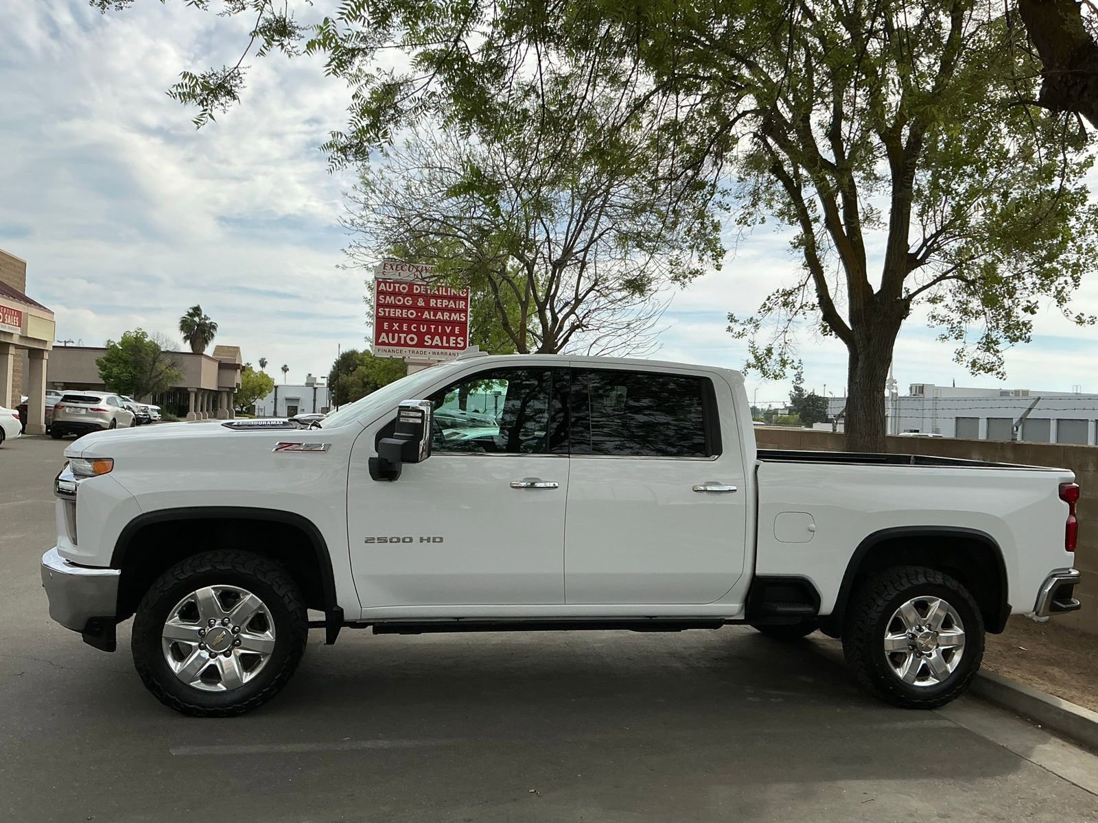 Used 2022 Chevrolet Silverado 2500 LTZ w/ LTZ Premium Package image 4