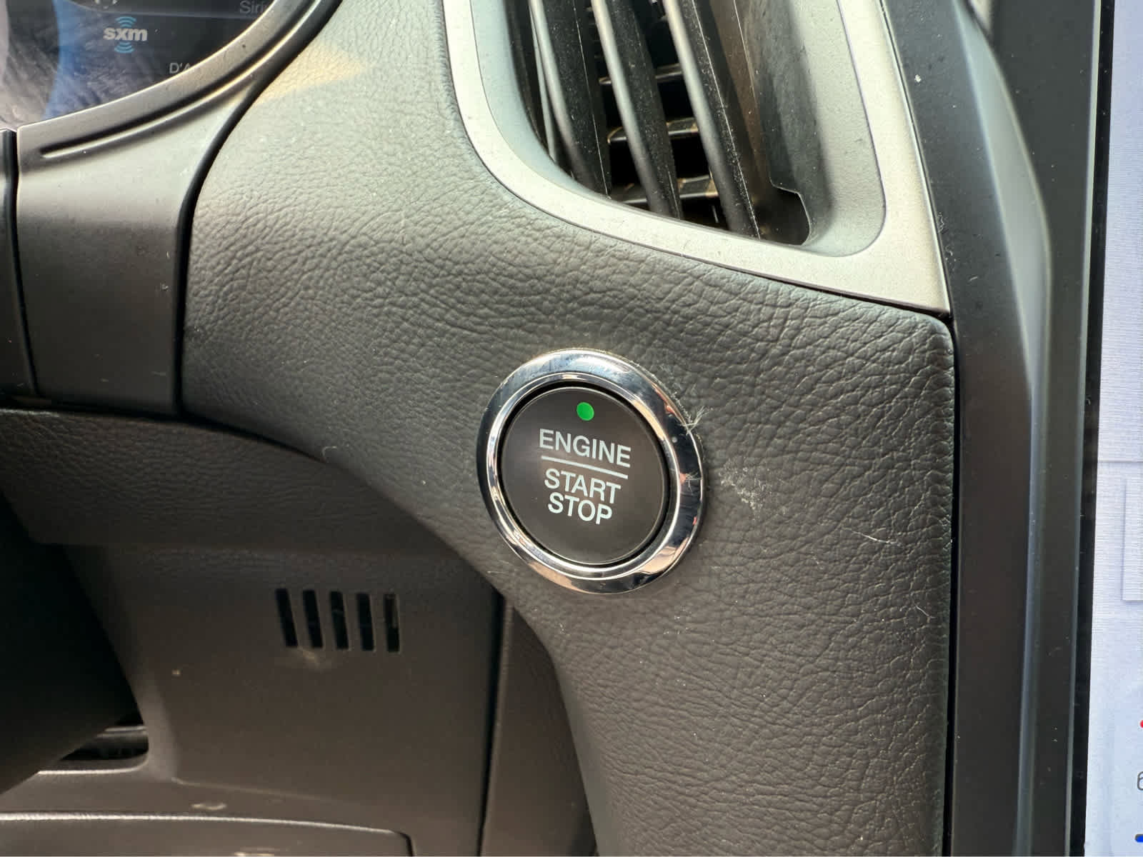 Used 2022 Ford Edge SEL image 12