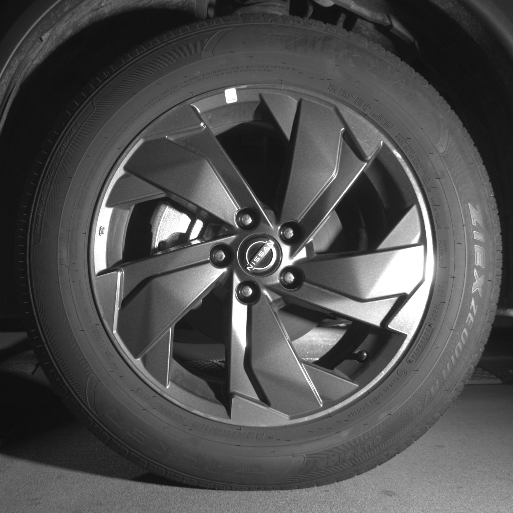 Used 2025 Nissan Rogue SV FWD image 12