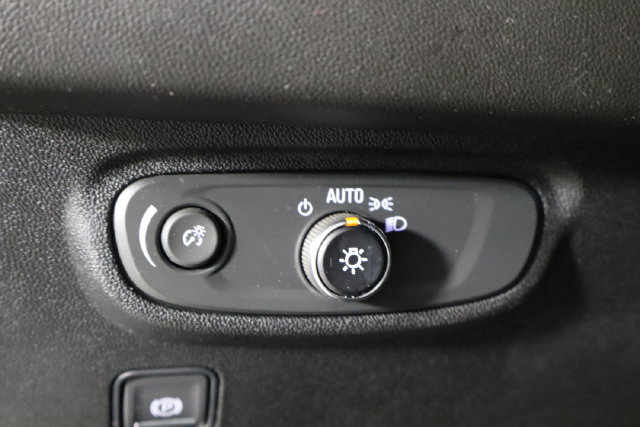 Used 2022 GMC Terrain SLE FWD image 20