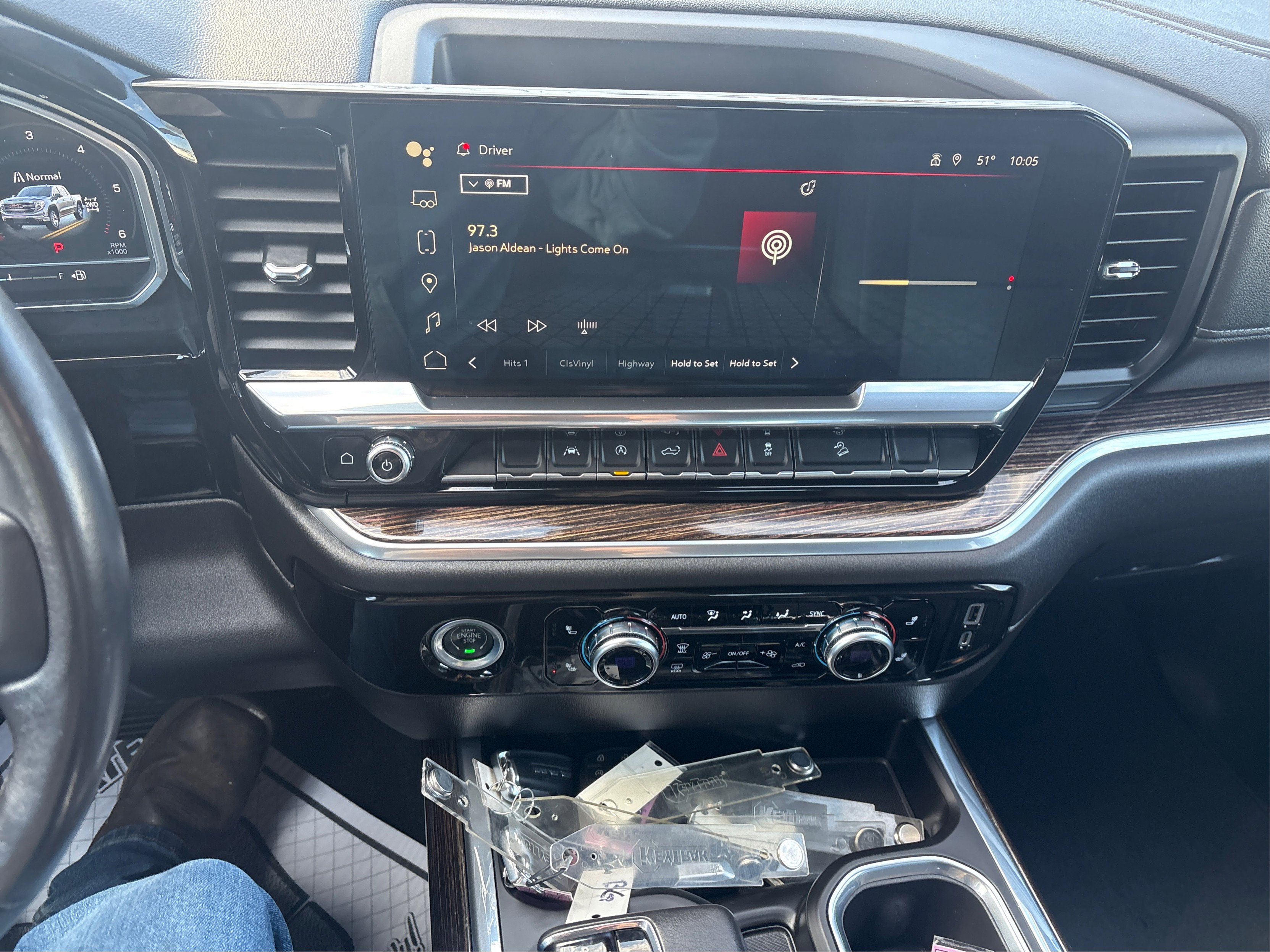 Used 2022 GMC Sierra 1500 Elevation image 16