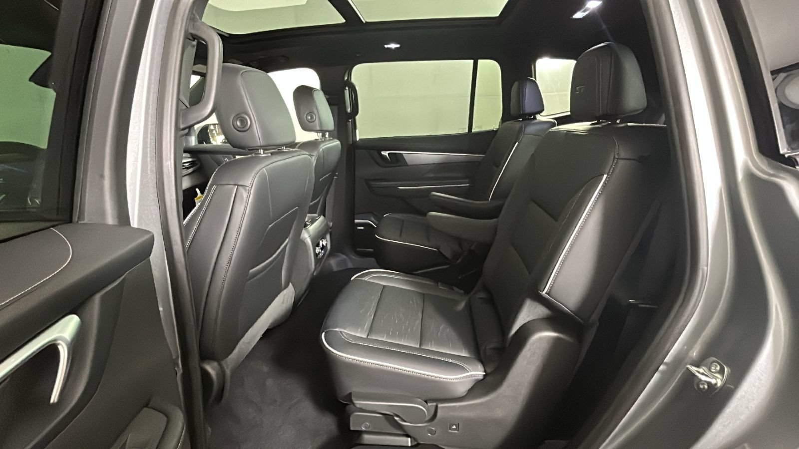 New 2026 Buick Enclave Sport Touring w/ Power Package FWD image 31