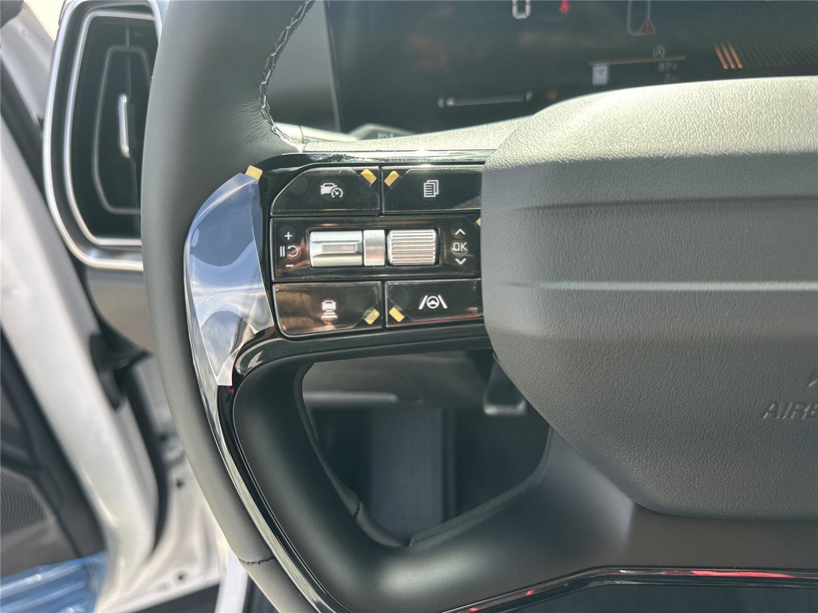 New 2026 Kia Sorento S image 11