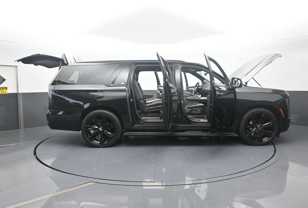 Used 2025 Cadillac Escalade ESV Sport w/ Touring Package image 85