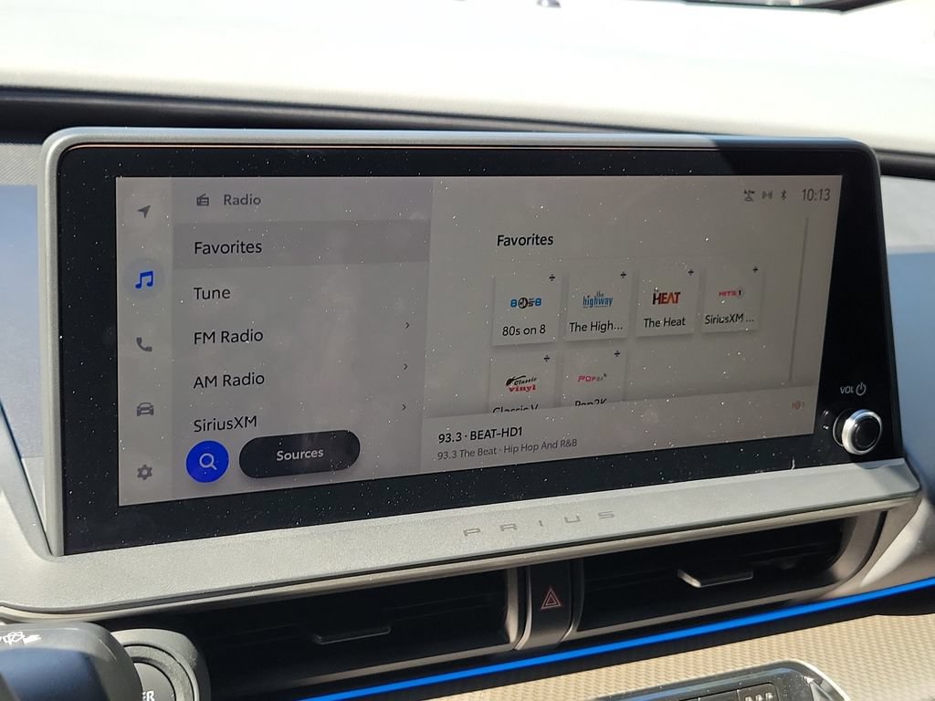 Used 2025 Toyota Prius Limited FWD image 30