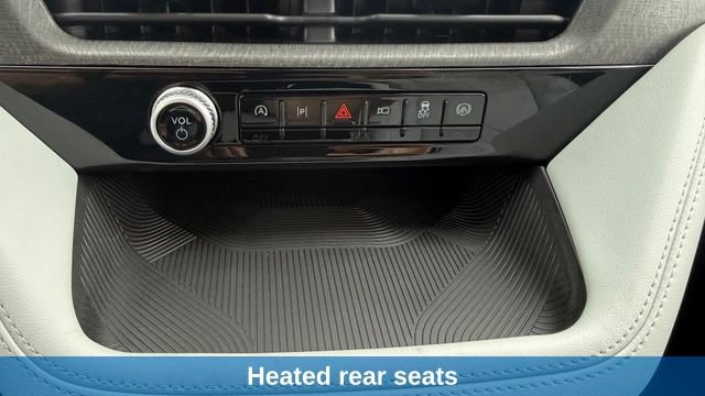 Used 2026 Ford Explorer Platinum w/ LUX Leather Package AWD/4WD image 23