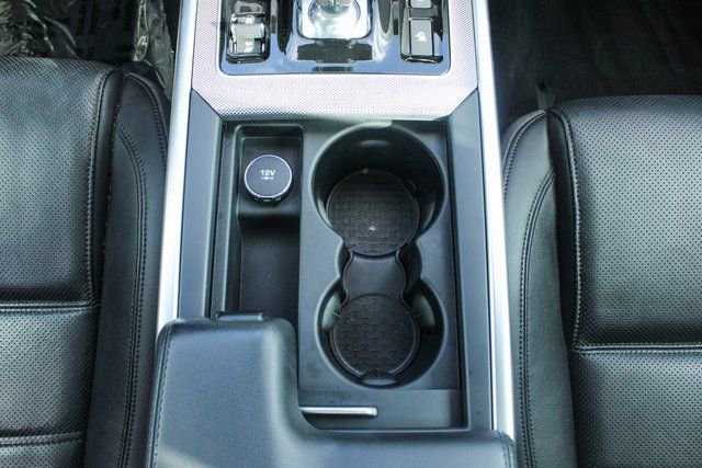 Used 2020 Jaguar XE S image 19