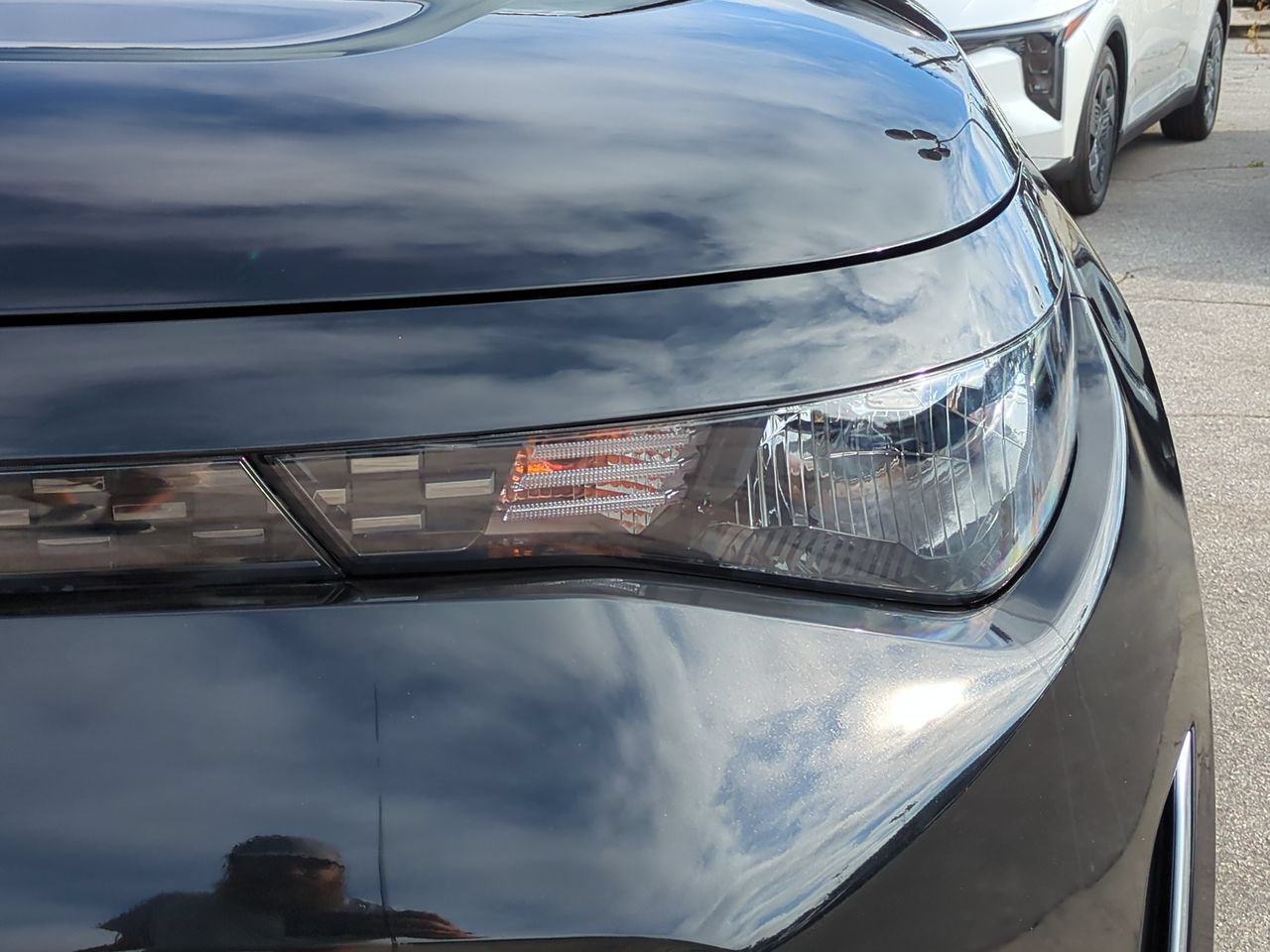 Certified 2025 Kia Soul LX w/ LX Technology Package FWD image 10