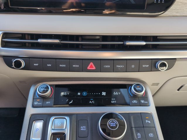 Certified 2025 Hyundai Palisade Calligraphy FWD image 24