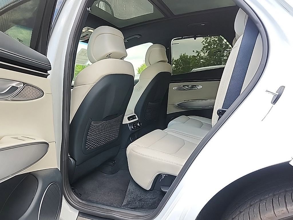 Used 2024 Genesis Electrified GV70 w/ Prestige Package AWD/4WD image 21