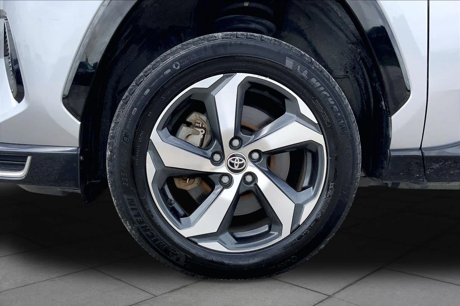 Used 2022 Toyota RAV4 SE AWD/4WD image 11